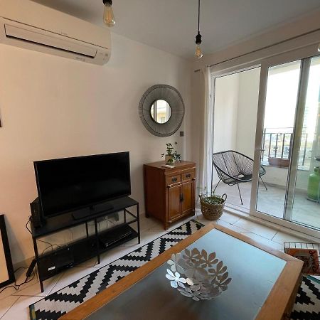 Spacious Seaview Sliema Apt, Steps From Valletta Ferry Экстерьер фото