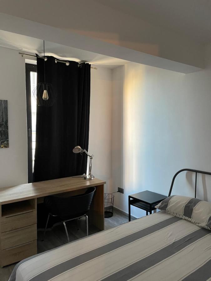 Spacious Seaview Sliema Apt, Steps From Valletta Ferry Экстерьер фото