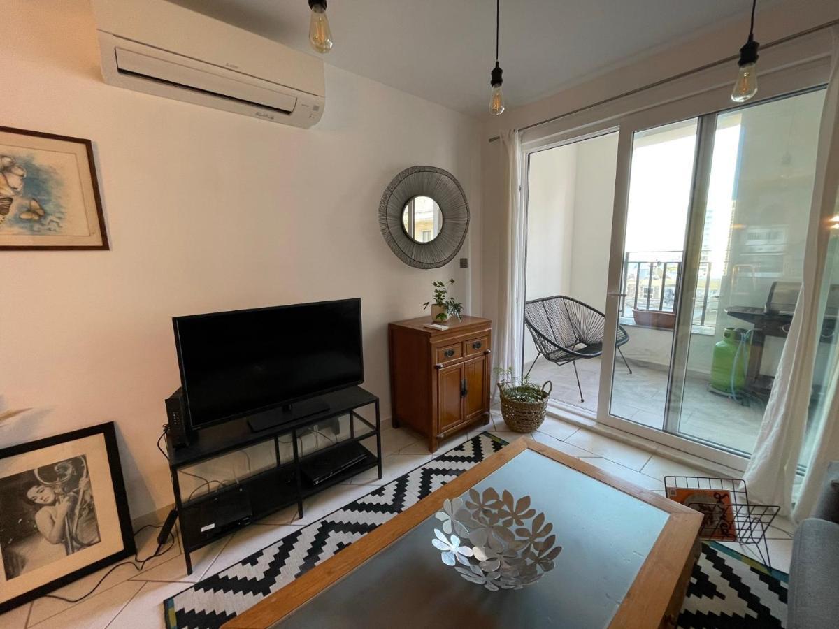 Spacious Seaview Sliema Apt, Steps From Valletta Ferry Экстерьер фото