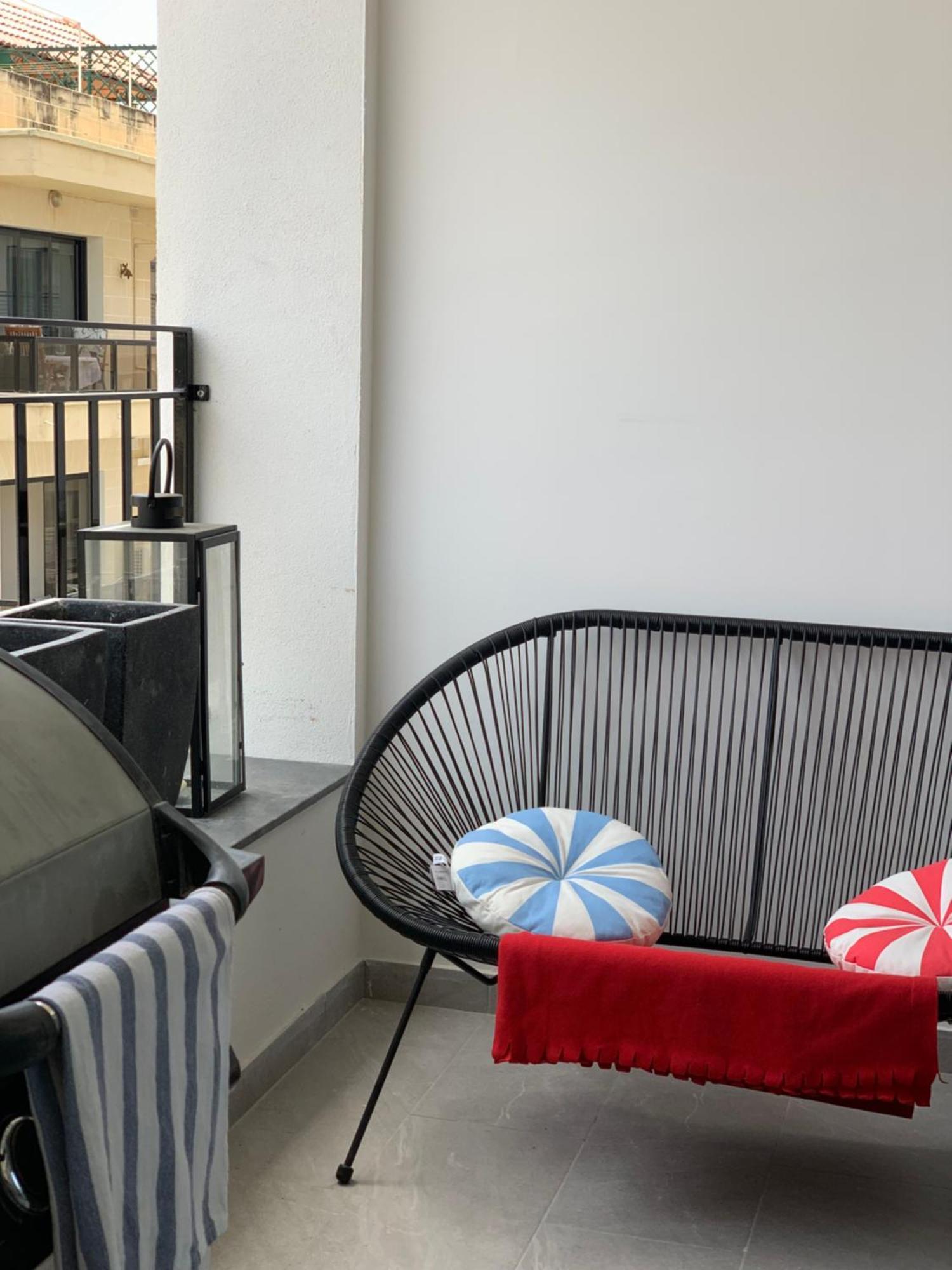 Spacious Seaview Sliema Apt, Steps From Valletta Ferry Экстерьер фото