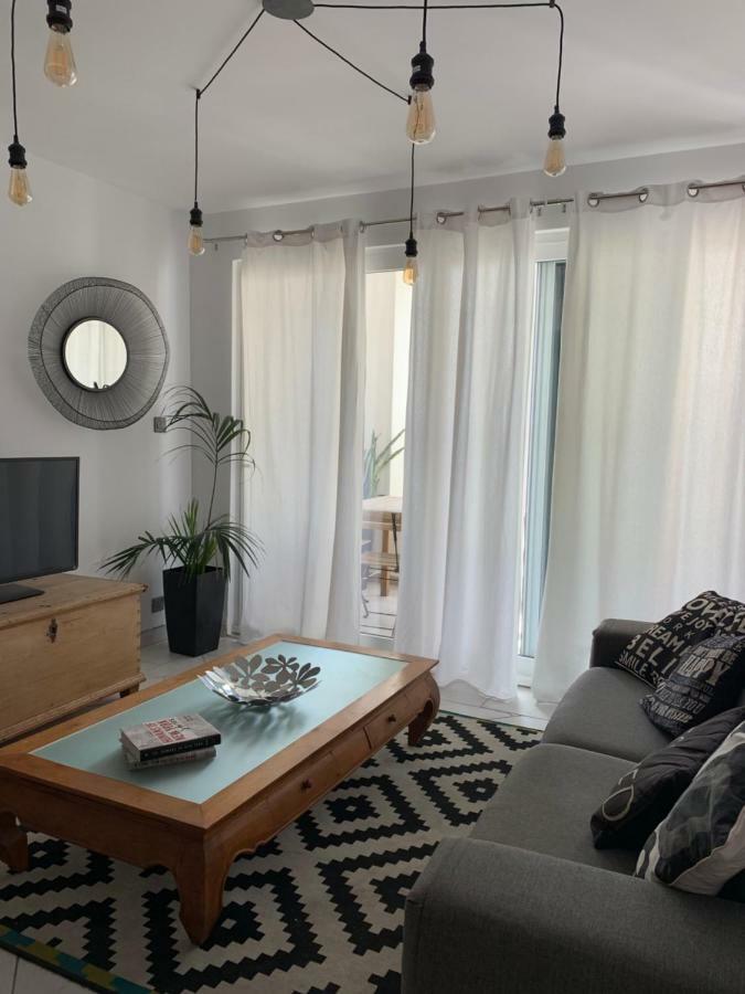 Spacious Seaview Sliema Apt, Steps From Valletta Ferry Экстерьер фото