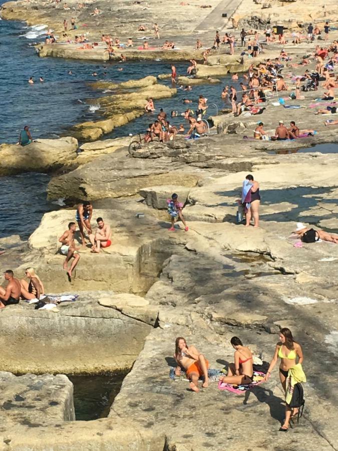 Spacious Seaview Sliema Apt, Steps From Valletta Ferry Экстерьер фото